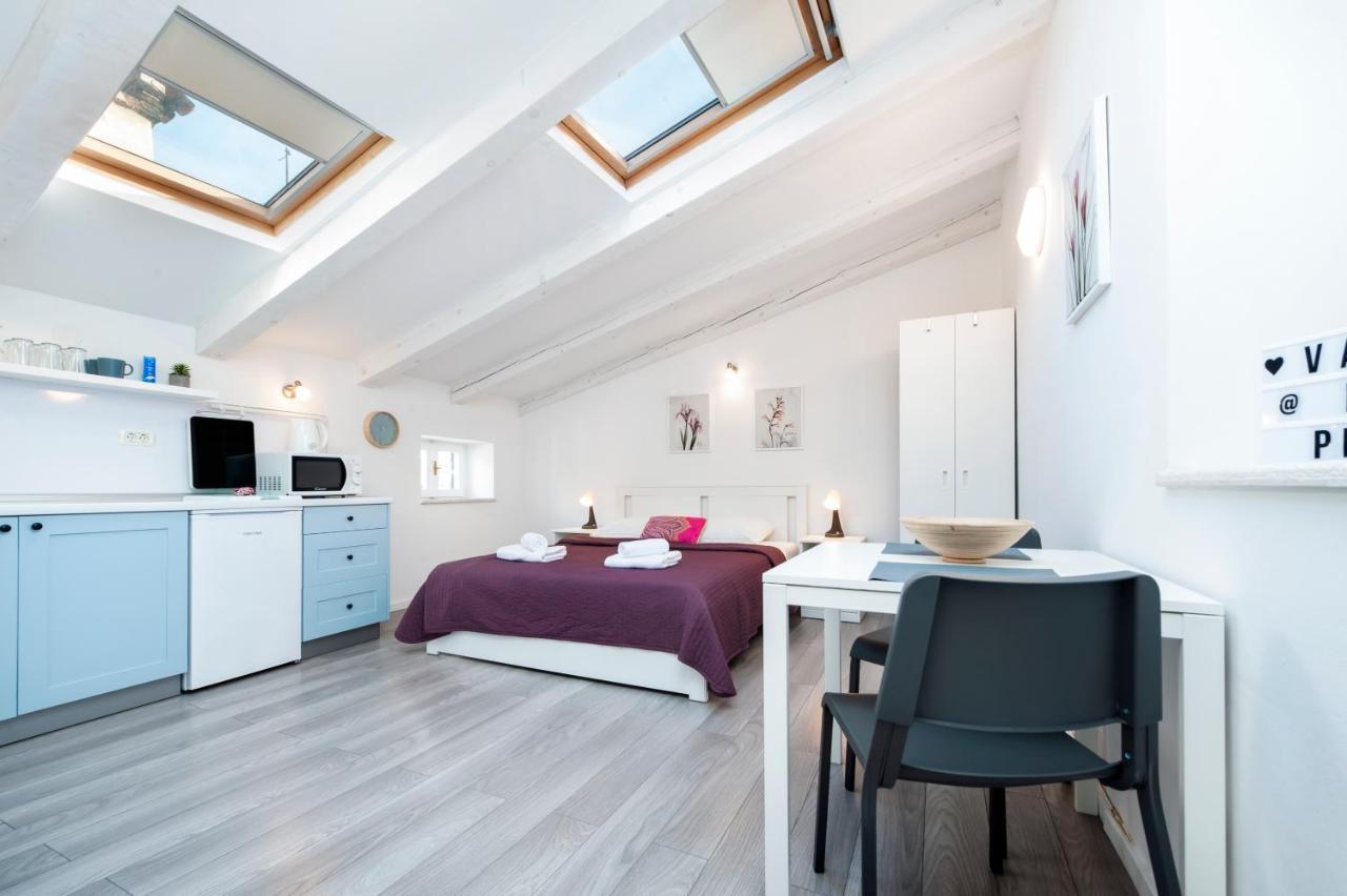 Cozy Garzoto Studios Ровінь Екстер'єр фото