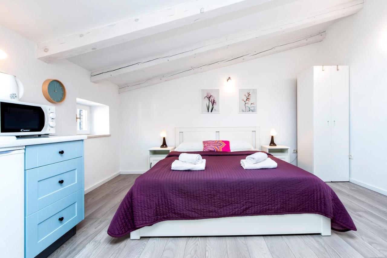 Cozy Garzoto Studios Ровінь Екстер'єр фото
